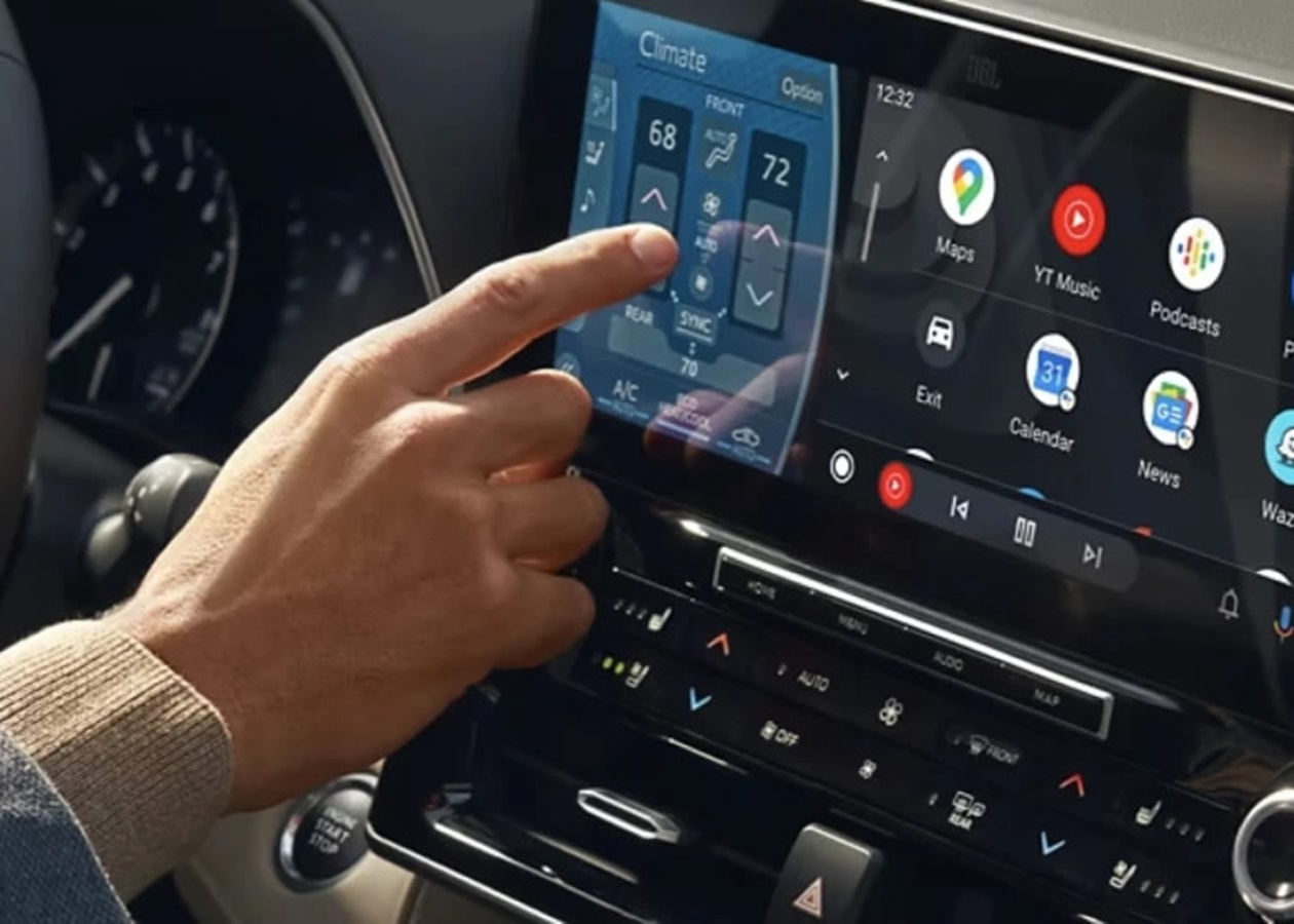 Toyota хоче заборонити водіям вимикати системи безпеки в автомобілях - ЗМІ