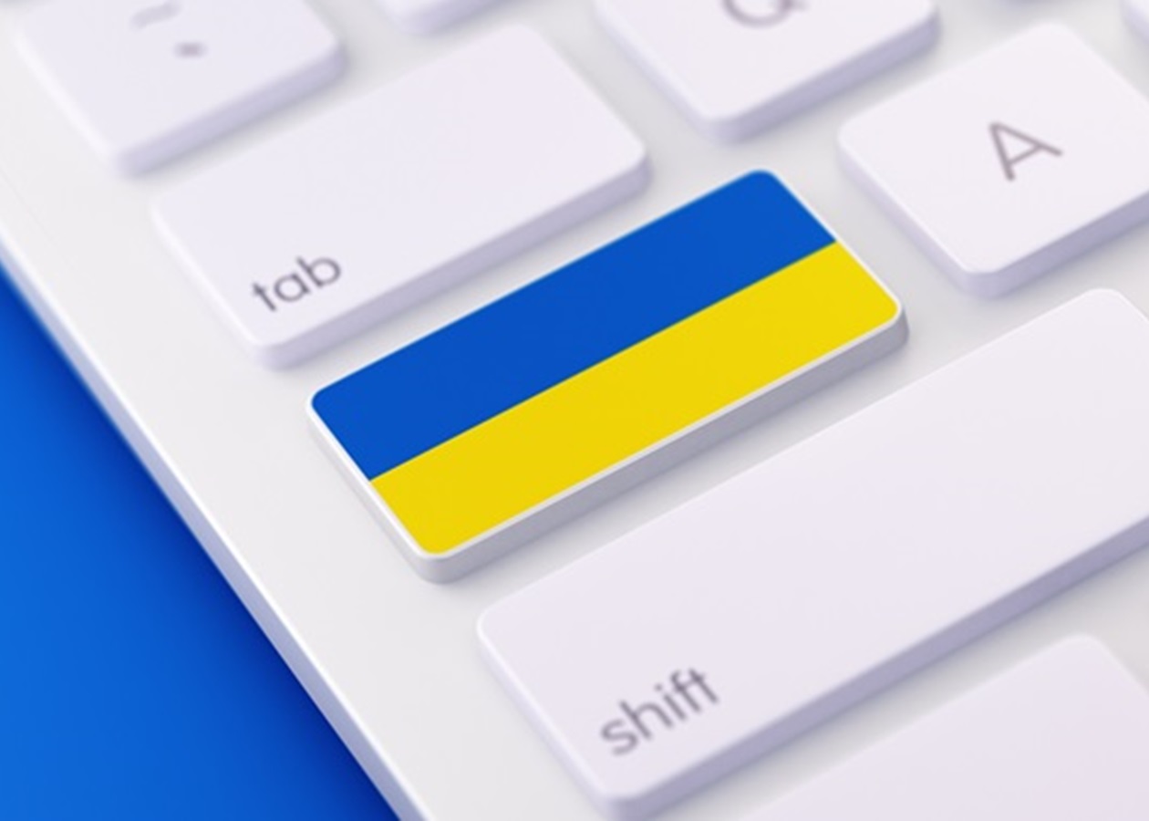 У Нацкомісії зі стандартів мови пояснили, чи обов'язково вживати фемінітиви