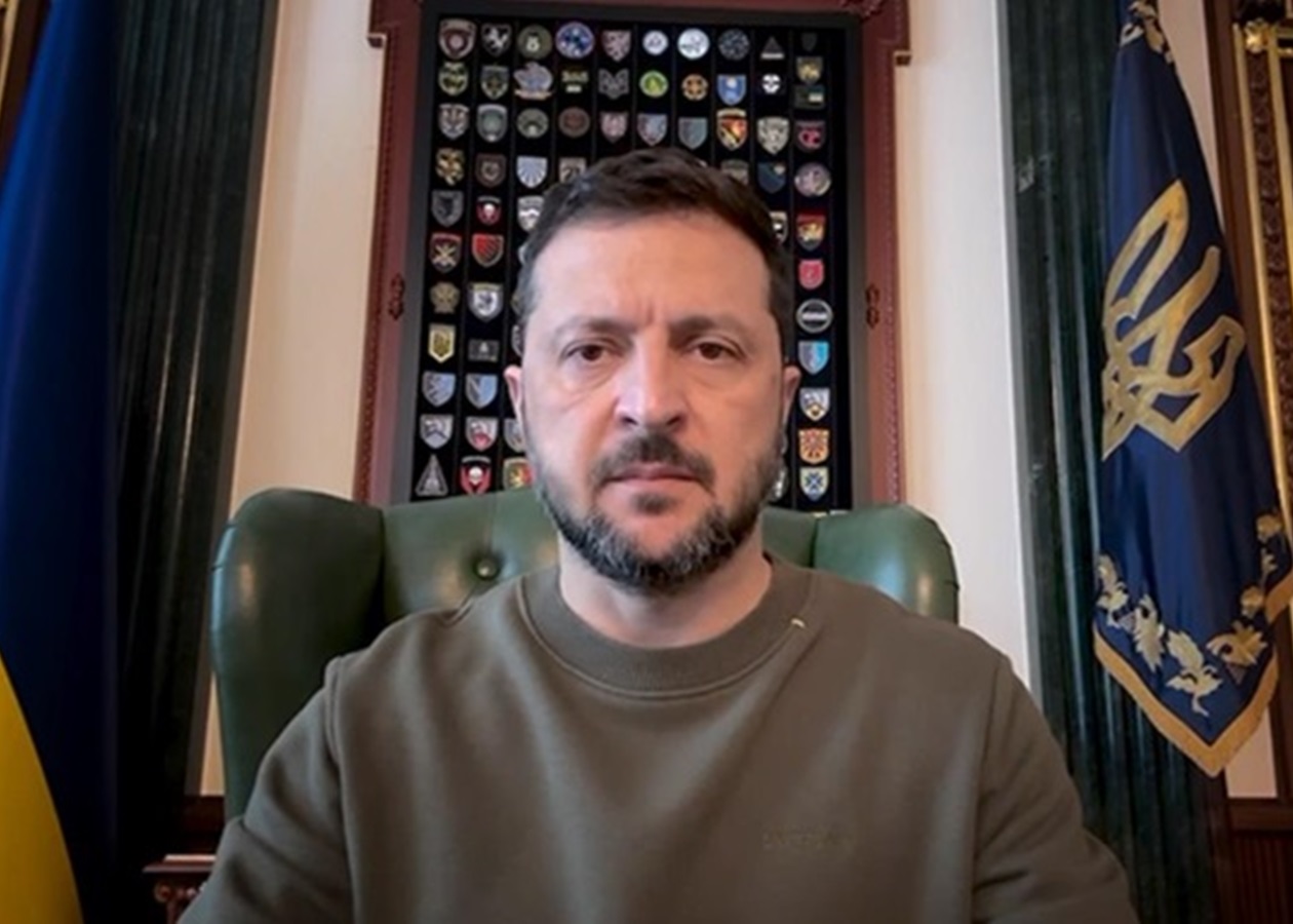 Зеленський зробив заяву щодо посилення фронту