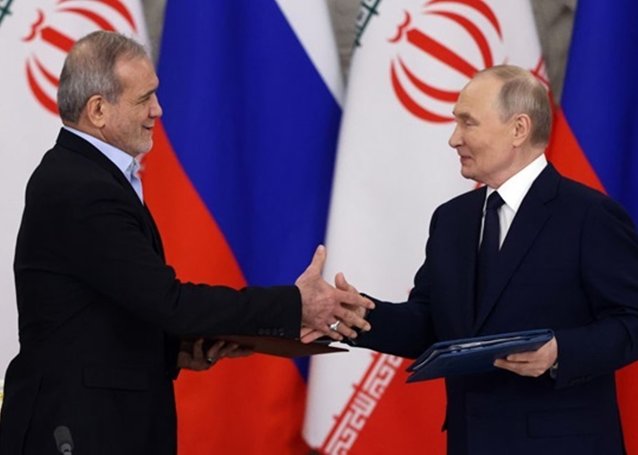 Президент Ірану російською мовою подякував Путіну за "натхнення" у війні