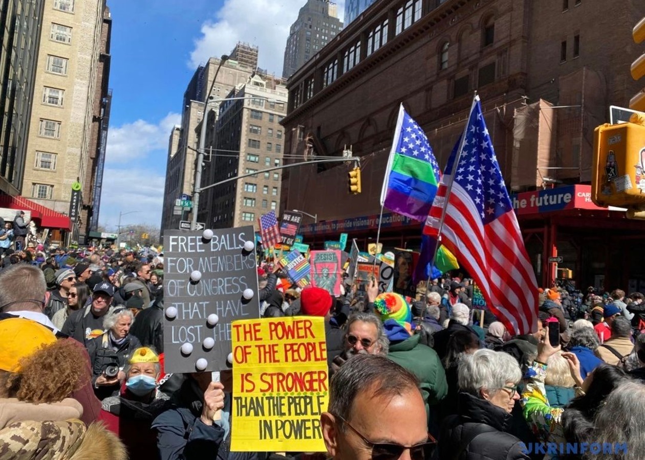 США охопили масові протести проти політики Трампа