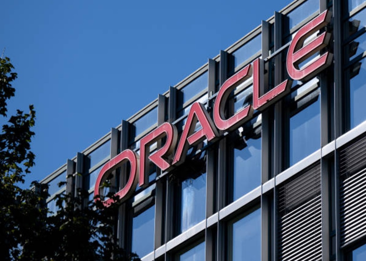 Американський техгігант Oracle за один день звільнив 30 тисяч осіб