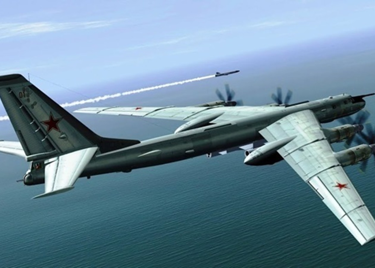 В повітрі бомбардувальники РФ і сотні "шахедів"