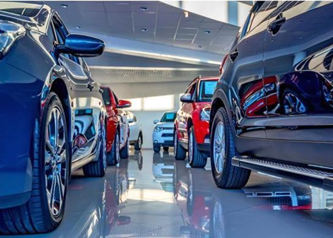 В Україні зросли продажі авто з традиційними двигунами