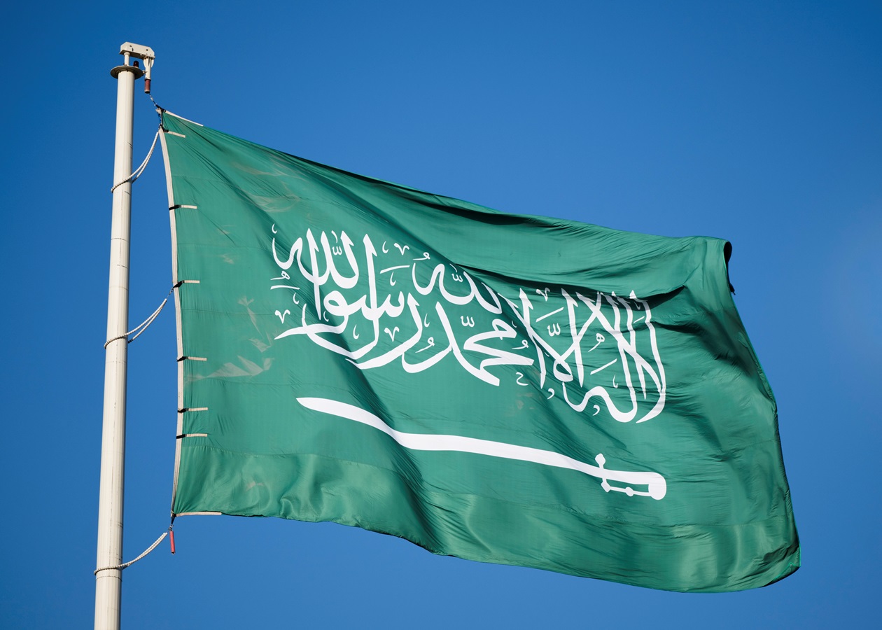 Saudi Arabia warns that Tehran may respond by closing the Bab el‑Mandeb Strait — an important route for oil exports through the Red Sea.