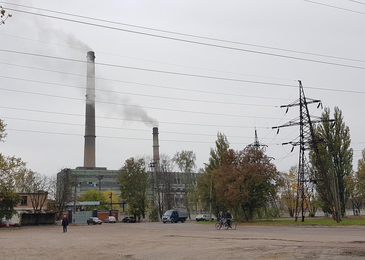 Чернігівська ТЕЦ зупинилась через атаки "шахедів"