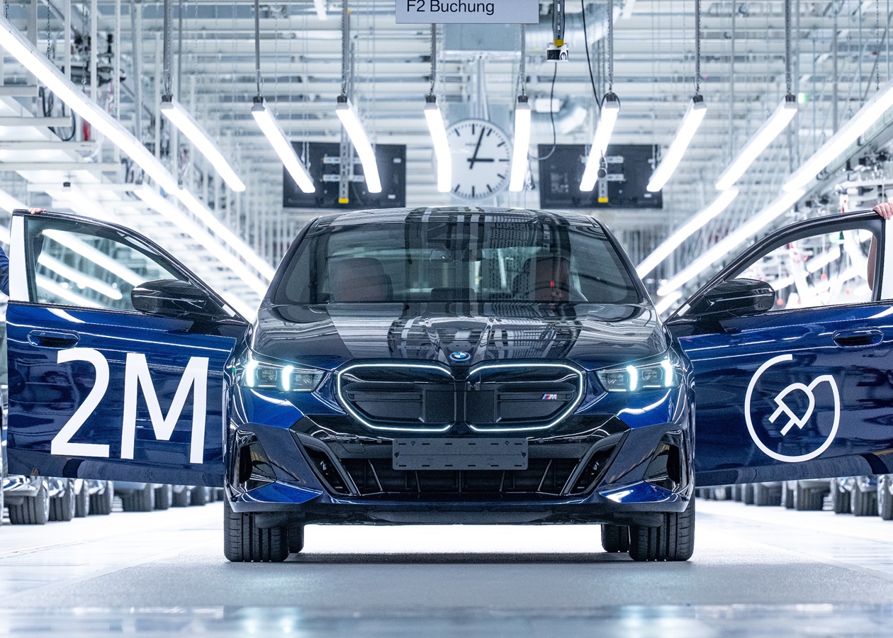 BMW випустила двохмільйонний електромобіль