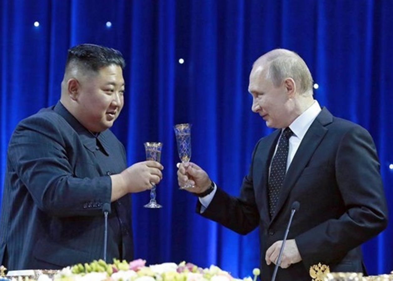Северная Корея заработала половину своего ВВП на помощи России