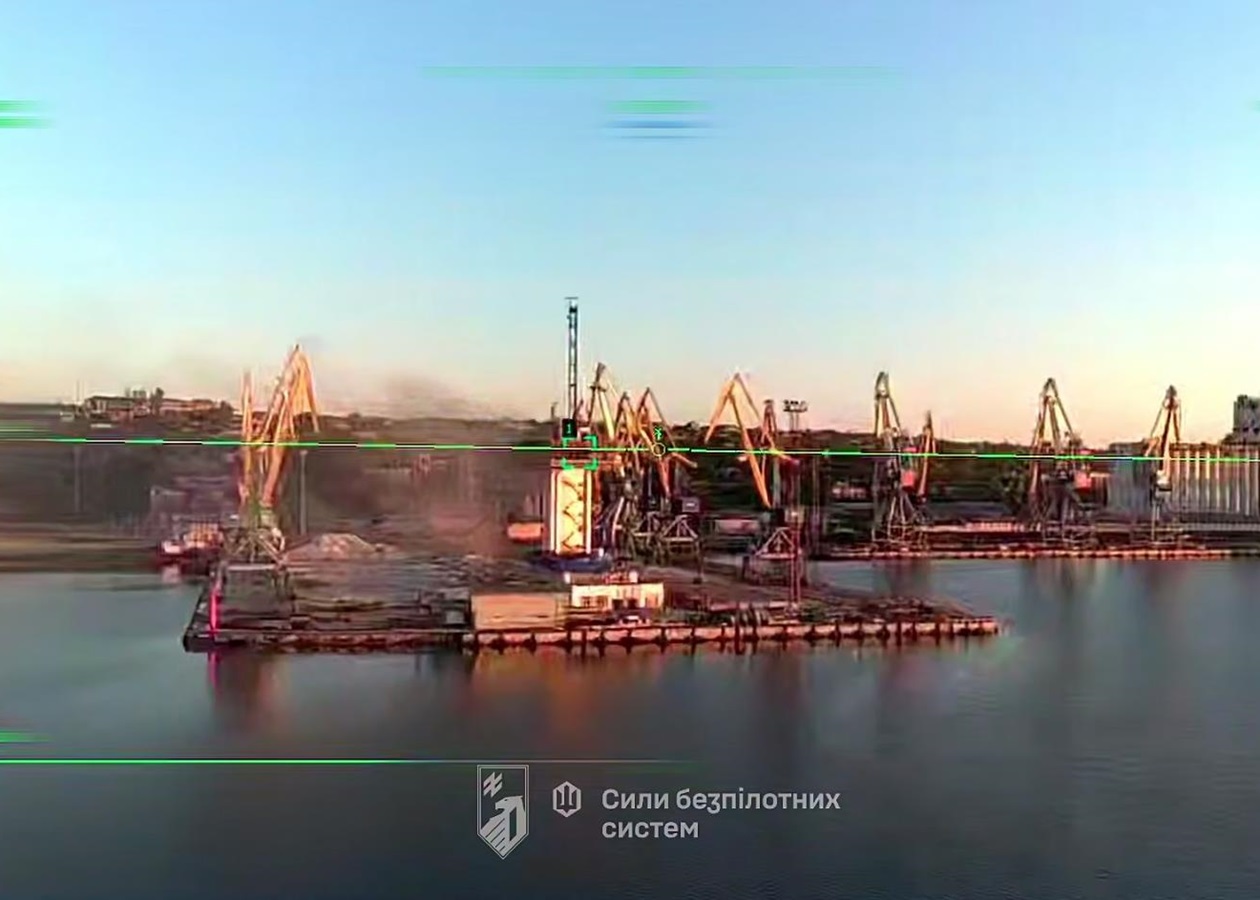 Порт Маріуполя зазнав потужної атаки - СБС