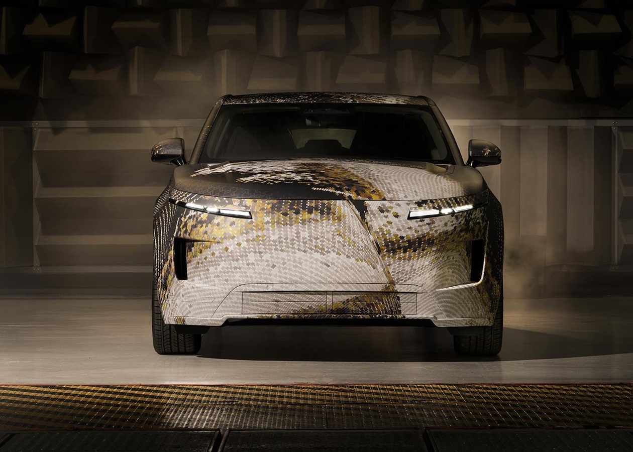 Range Rover показала свій перший гран-турер GT