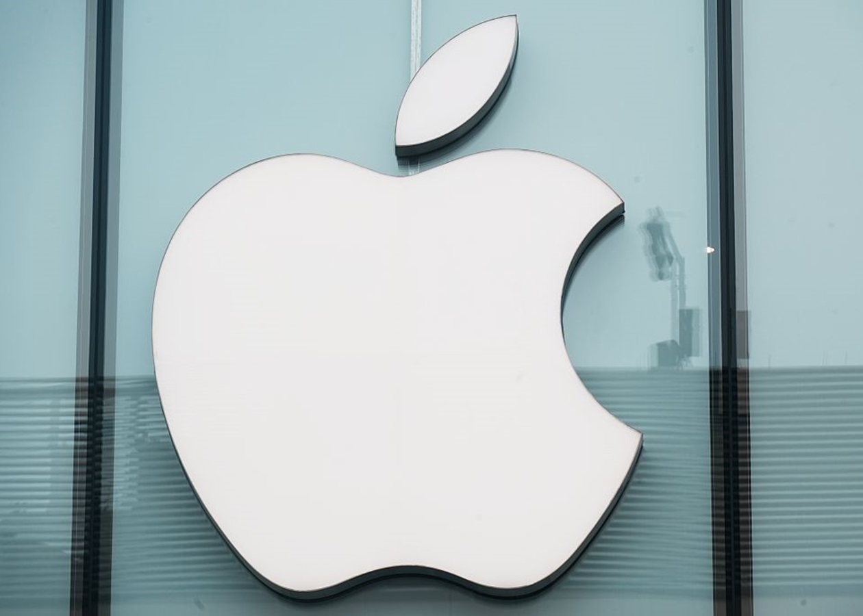 Apple стала другою компанією у світі з капіталізацією $5 трлн