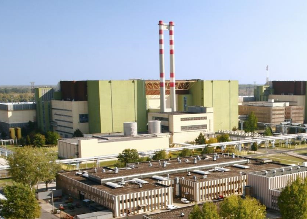 Обміління Дунаю змушує Угорщину закрити єдину АЕС
