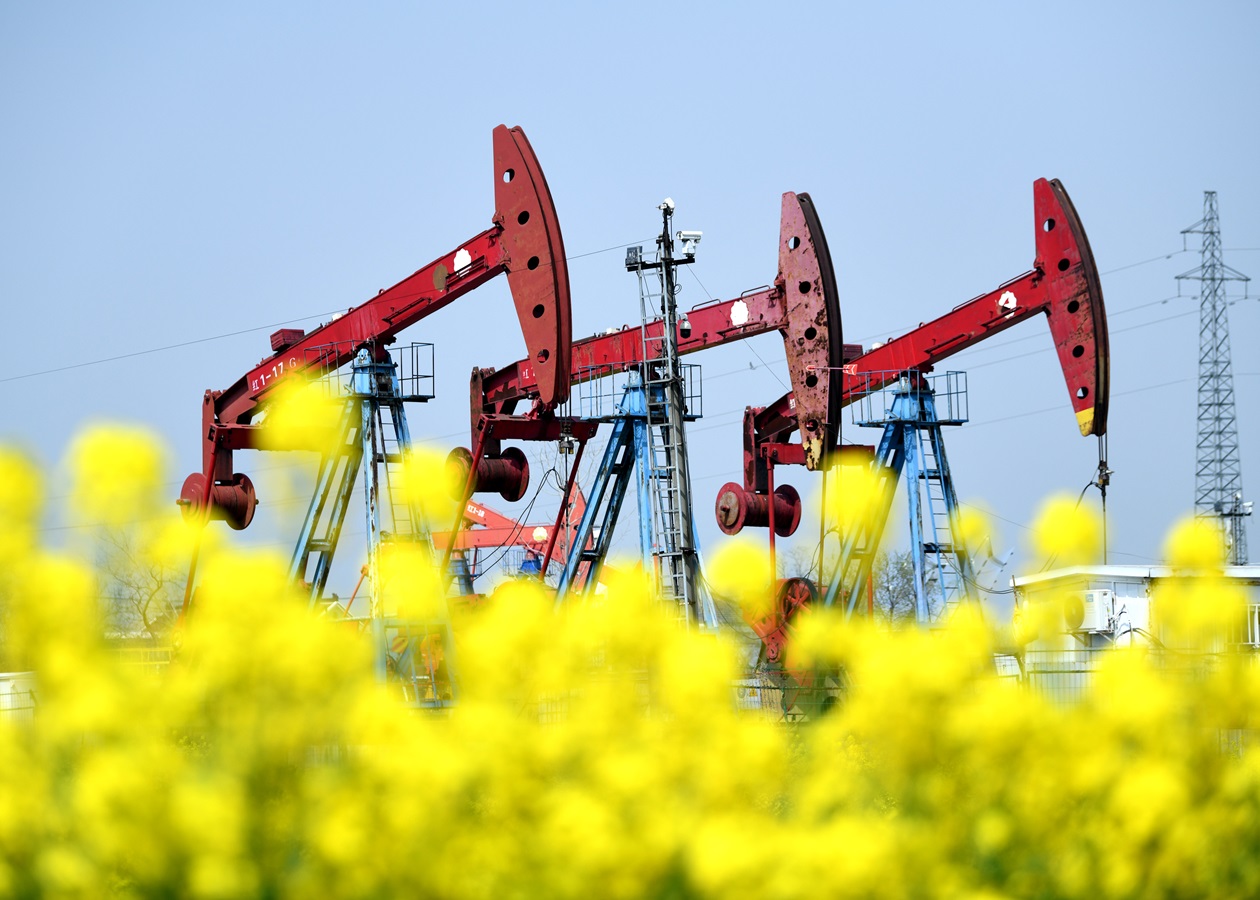 Нафта дешевшає третій день поспіль
