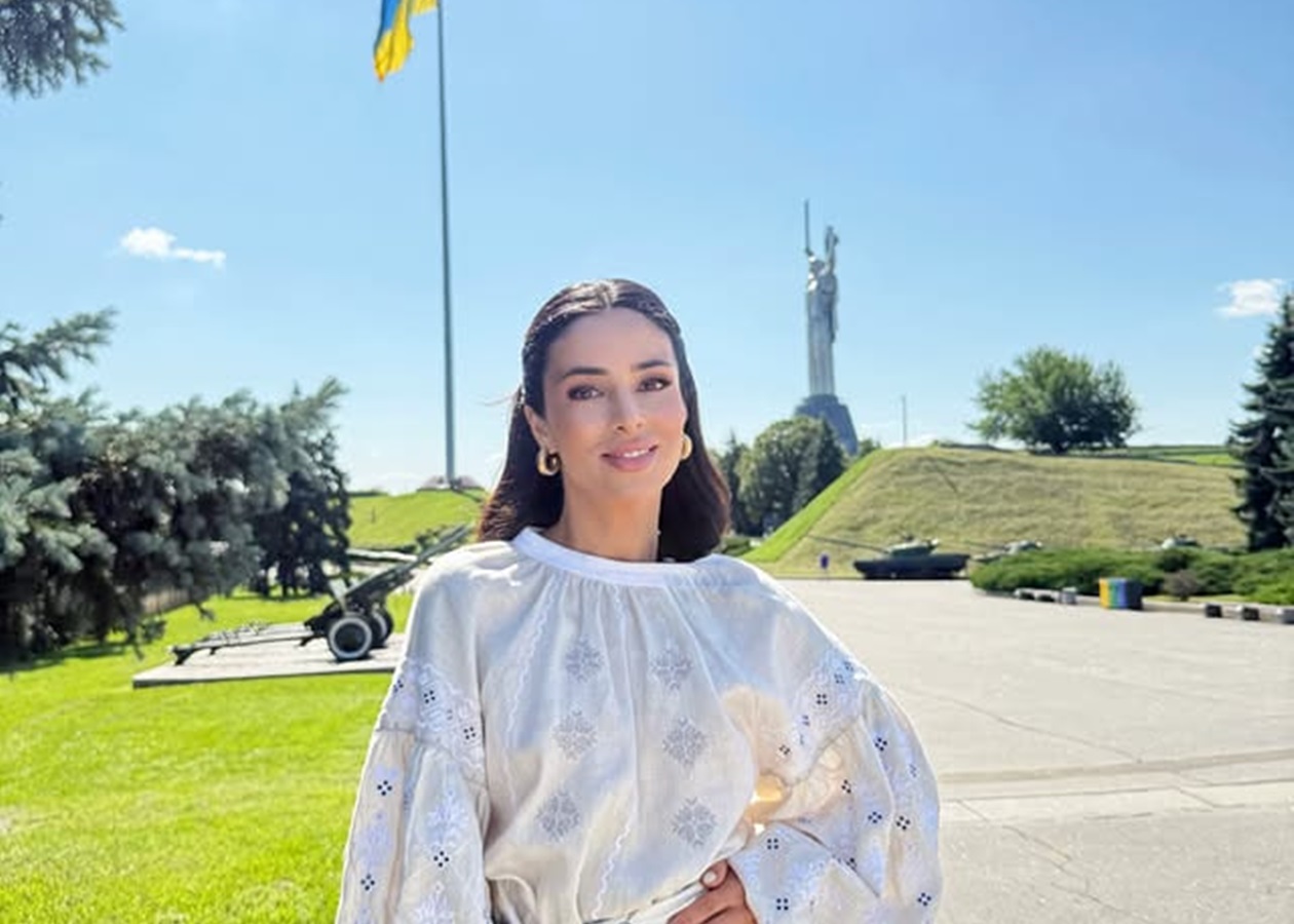 Зеленський вручив почесні звання Огнєвіч та ONUKA