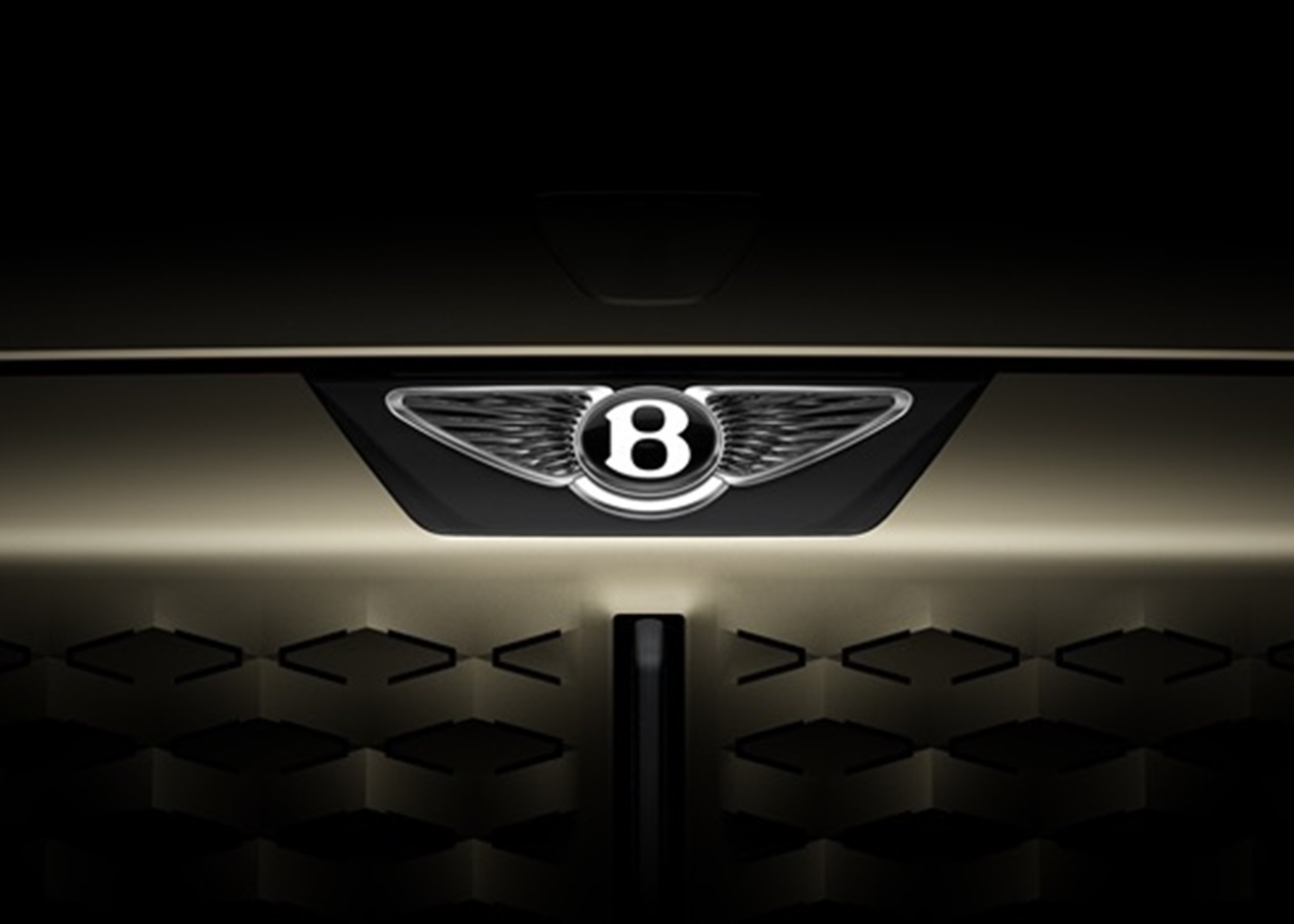Перший електричний позашляховик Bentley дебютує у вересні
