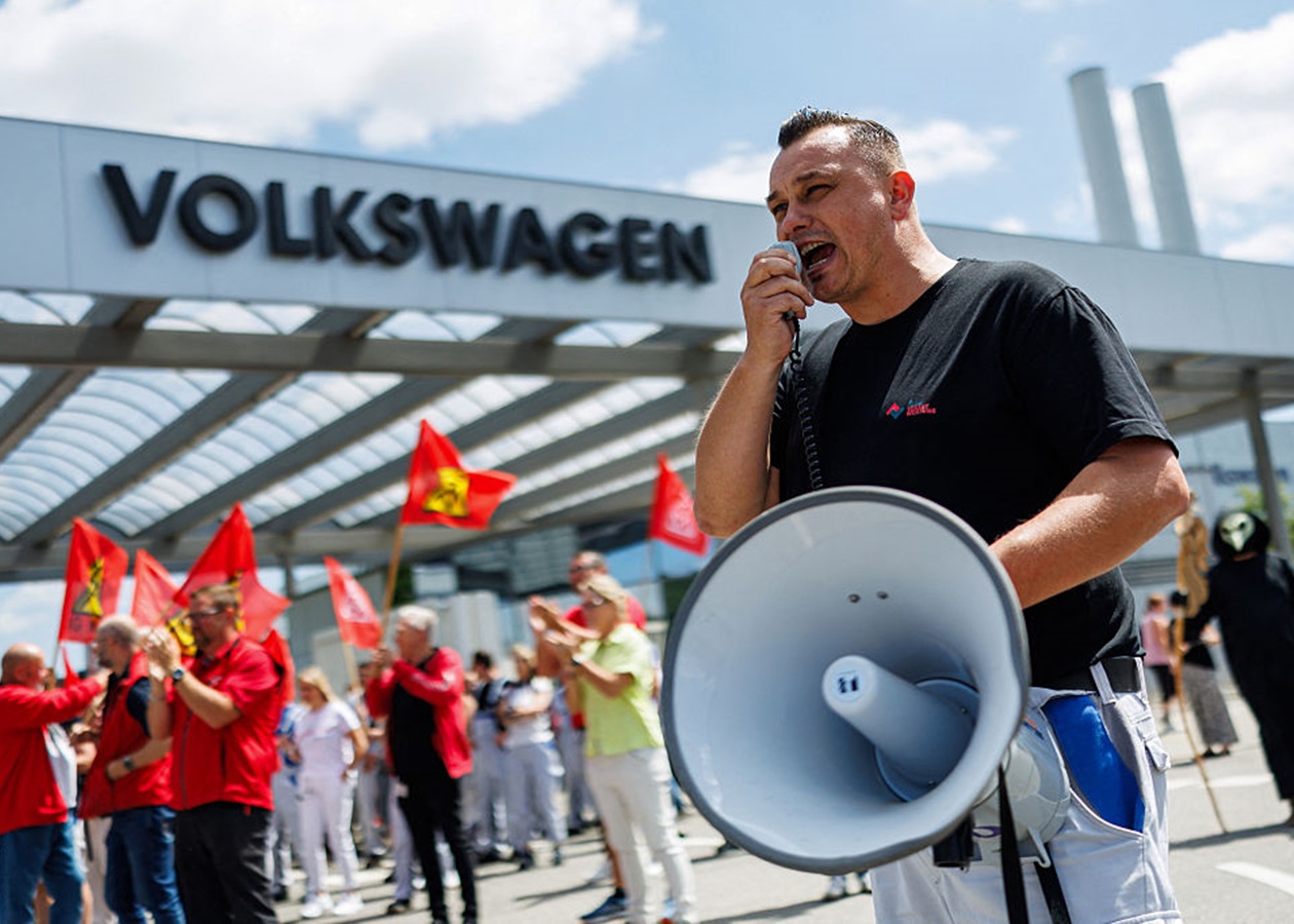 Volkswagen планує скоротити до 60 000 робочих місць
