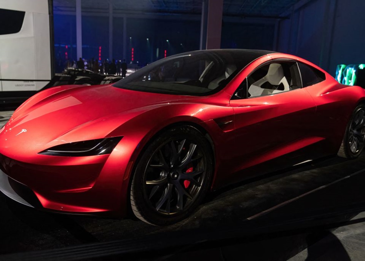 Маск анонсував презентацію нового Tesla Roadster