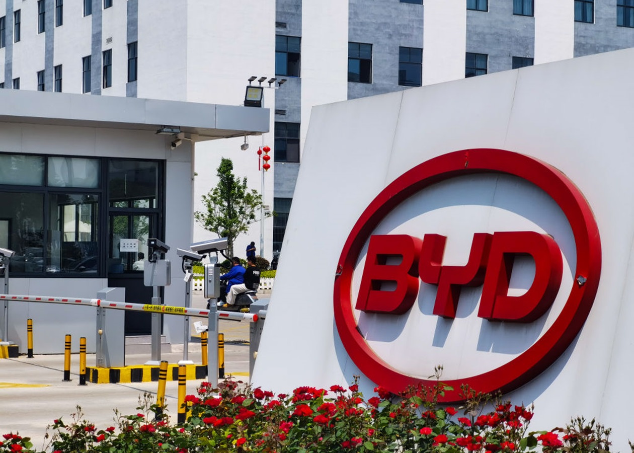 BYD планує відкрити в Європі чотири заводи