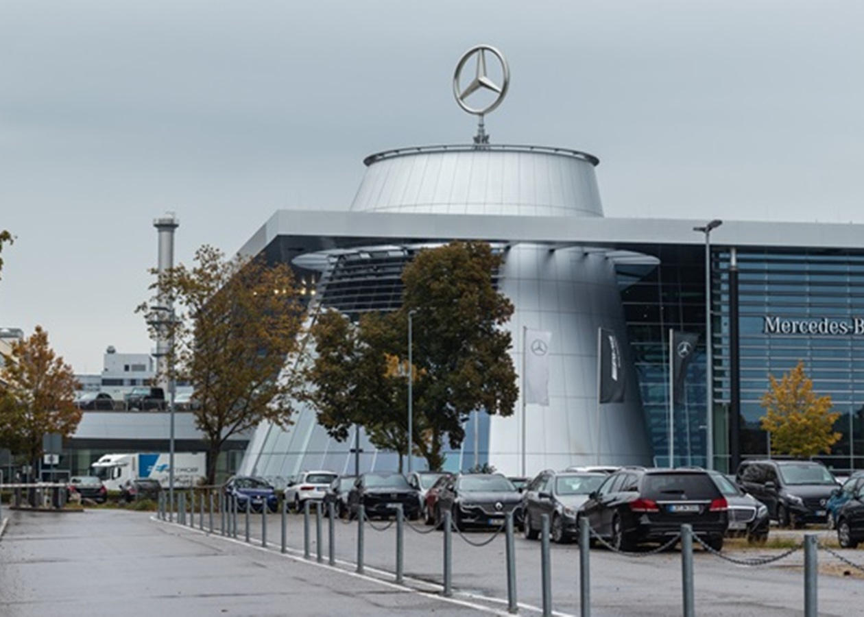 Mercedes-Benz попередила про можливе закриття двох заводів у Німеччині