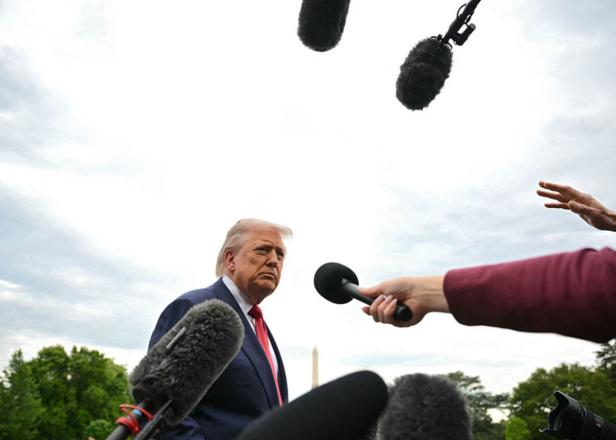 У США суд зобов'язав Трампа відновити доступ ЗМІ до Білого дому