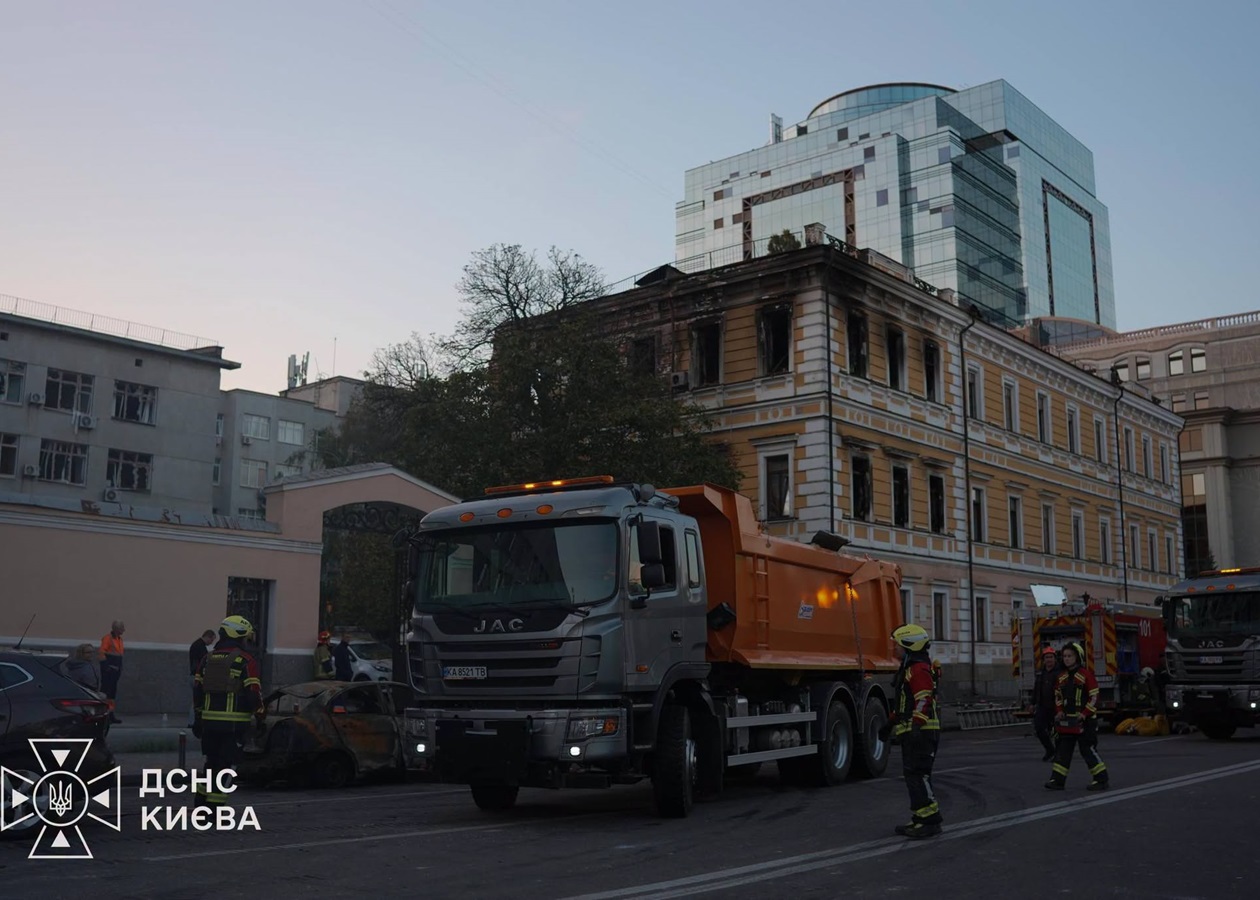 Western Embassies Consider Contingency Plans to Relocate from Kyiv Amid Escalating Russian Strikes