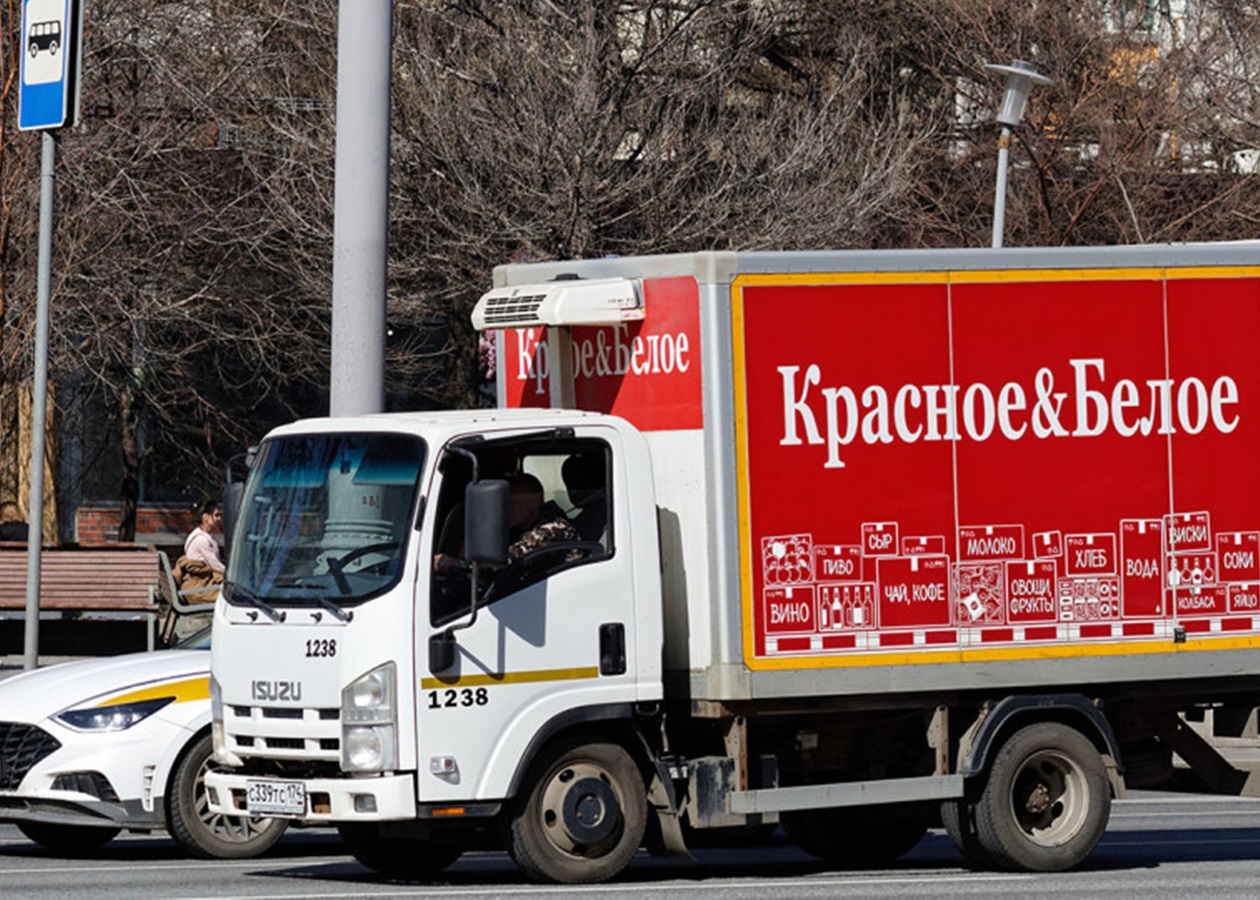 Найбільші алкогольні мережі Росії вперше почали закривати магазини