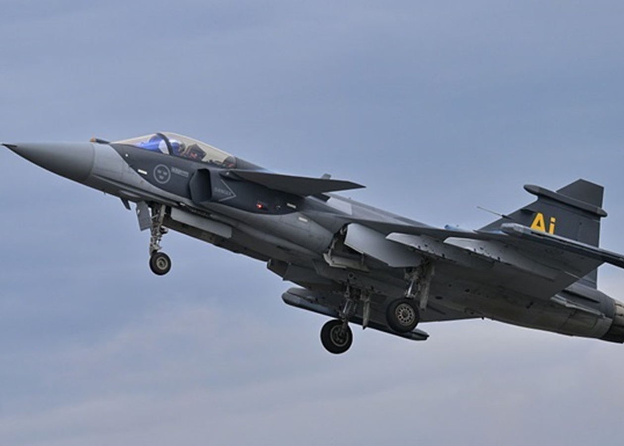 Швеція готує Україні Gripen і новий пакет допомоги - Korrespondent.net
