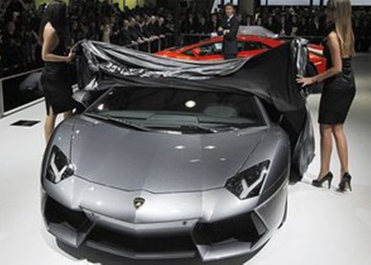 В ОАЭ выставлен на продажу самый дорогой в мире автомобиль Lamborghini -  Korrespondent.net