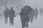 Вітер і хуртовина: в Україні оголосили штормове попередження