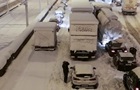 У Греції через снігопад заблоковано тисячі авто