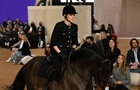 Показ Chanel відкрила принцеса Монако на коні