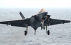 З явилося відео падіння винищувача F-35 на авіаносець