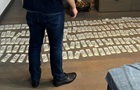 СБУ вилучила мільйони гривень готівкою у чиновниці з міськради Львова