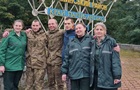 Украина вернула из плена четырех защитников Мариуполя и двух гражданских