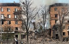 Враг ударил ракетами по жилым домам в Запорожье