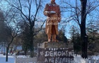 У Києві приступають до знесення двох пам ятників