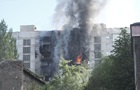 РФ обстріляла багатоповерхівки в Торецьку: почалися пожежі, є жертва