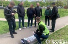 В Киеве с поличным задержали чиновника-взяточника из Деснянской РГА