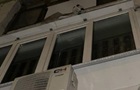 У Києві з вікна багатоповерхівки впала дворічна дитина