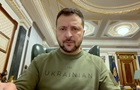 Зеленский призвал украинцев к осторожности