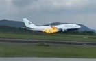 В Індонезії аварійно сів літак: загорівся двигун