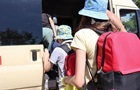 З Харківщини примусово евакуюють понад сотню дітей