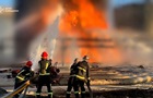 Атака на Київщину: пожежу гасять другу добу
