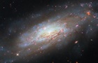 Hubble снял спиральную галактику в 49 млн световых лет от Земли