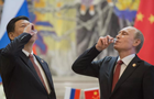 Китай по заказу РФ создает дрон - Bloomberg