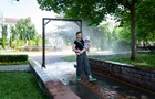 В Киеве установили 19 рамок-распылителей воды