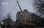 В Киеве продолжается ликвидация последствий атаки дронов