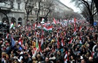В Будапешті пройшов кількатисячний протест через  12 вимог  Орбана