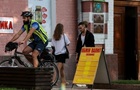 НБУ знизив курси долара і євро на перший день травня