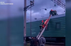 У Хмельницькому хлопця вразило струмом на вагоні 